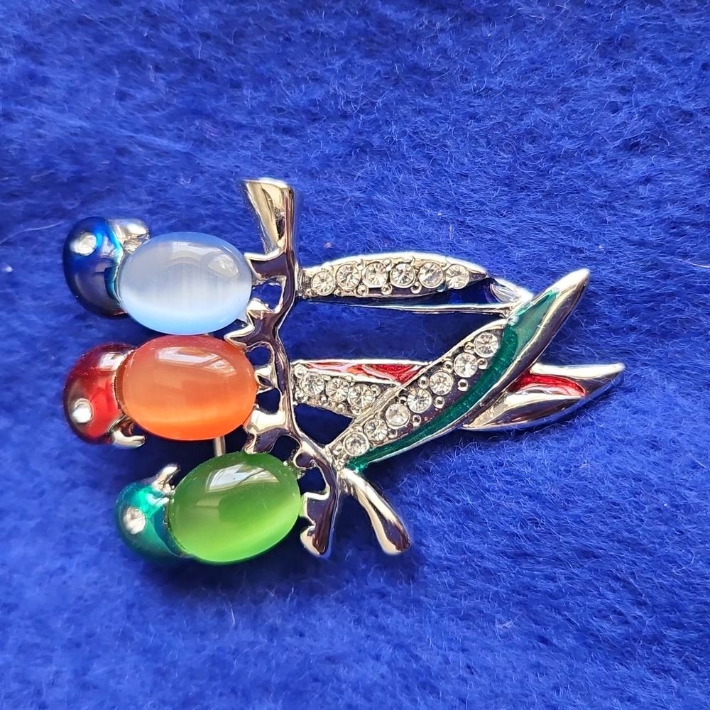 Vintage Jelly Belly And Rhinestones Parrots On A Branch Brooch Silvertone EUC - Picture 2 of 7